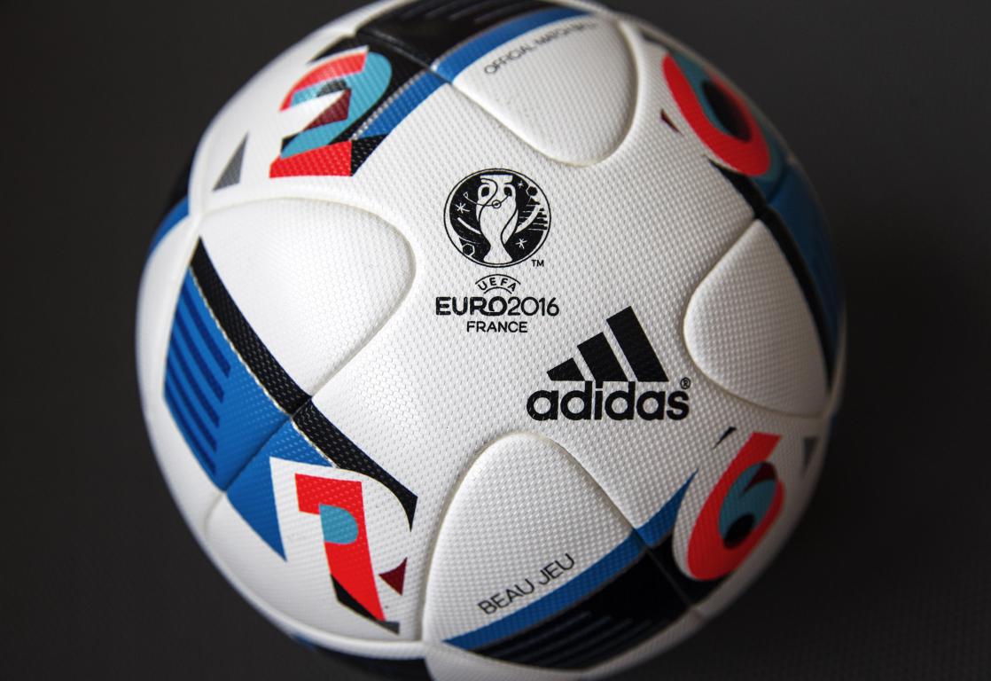piłka adidas Beau Jeu