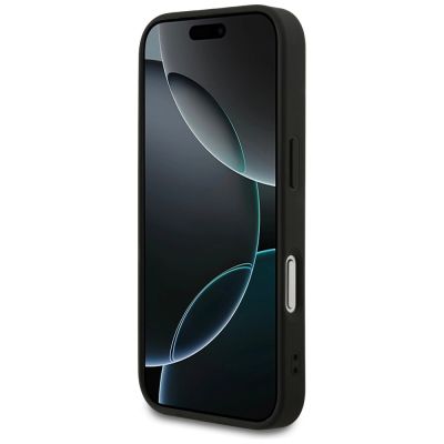 5. Etui Guess Saffiano Classic Logo MagSafe na iPhone 17 Pro - czarne