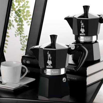 8. Bialetti Moka Exress Kawiarka moka Czarny