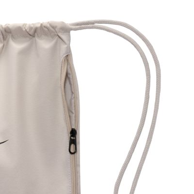 3. Worek na buty Nike Brasilia jasnoszaro-czarny IB4409 072