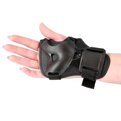 70. Ochraniacze zestaw Nils Extreme CZARNE rozmiar XS H110