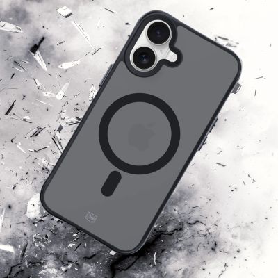8. Etui 3mk Smoke MagCase z MagSafe na iPhone 16 - półprzezroczyste