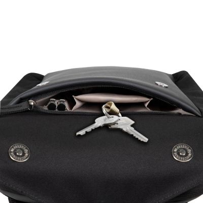 12. Rivacase 8521 33,8 cm (13.3") Plecak Czarny