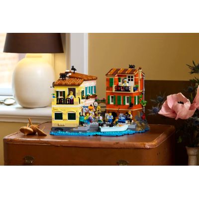 2. LEGO Ideas 21359 Włoska riwiera