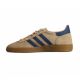 2. Buty sportowe damskie Adidas Handball Spezial Warm Sandstone/Preloved Ink - JH5435
