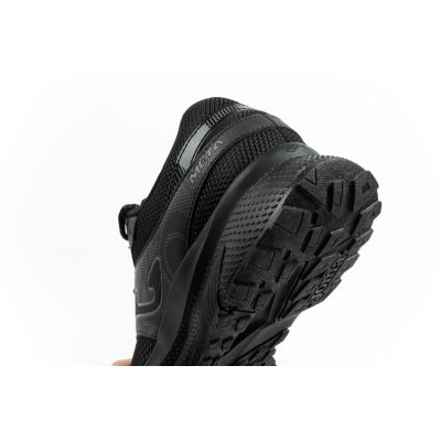 7. Joma buty męskie sportowe do biegania Meta lekkie wygodne wytrzymałe czarne