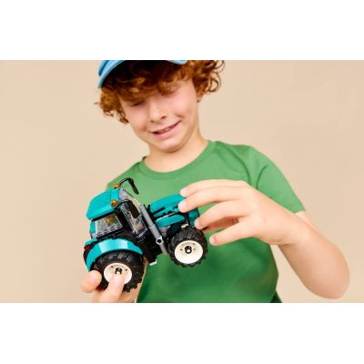 18. LEGO City 60498 Traktor