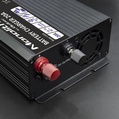 5. Qoltec Inteligentna ładowarka Monolith do akumulatorów LiFePO4 AGM GEL SLA, 20A, 12V