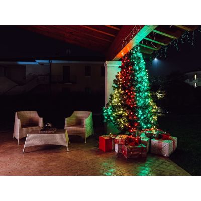7. Inteligentne lampki choinkowe Twinkly 100 RGB 8m