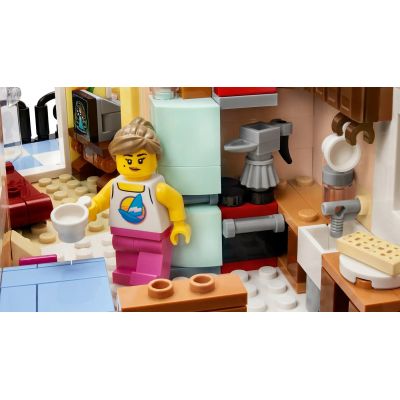 12. LEGO Ideas 21359 Włoska riwiera