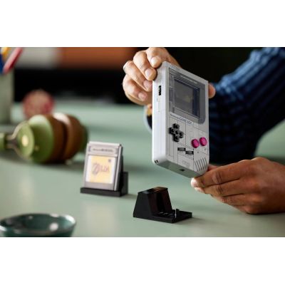 12. LEGO SUPER MARIO 72046 Game Boy
