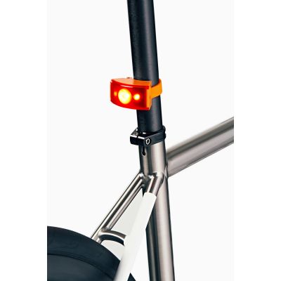10. Lampka rowerowa BOOKMAN Curve Rear Light 37lm pomarańczowa