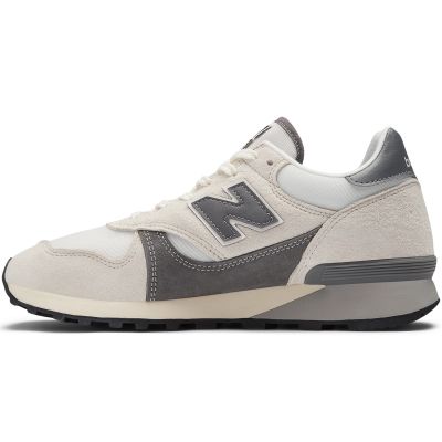 13. Buty New Balance M M475VTA