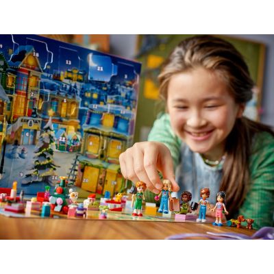 9. LEGO FRIENDS 42668 ADVENT CALENDAR 2025