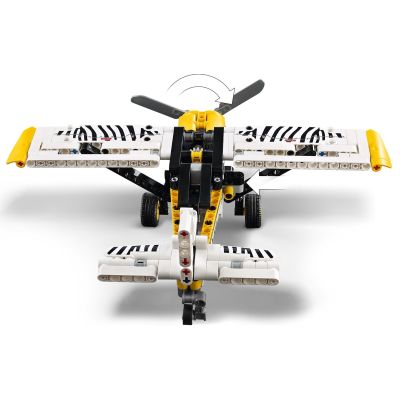 15. LEGO Technic 42198 Samolot transportowy