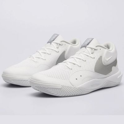 3. Buty do siatkówki Nike HyperQuick Jr FN4678-102