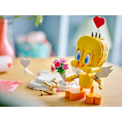 7. LEGO Iconic 40824 Uroczy kanarek Tweety