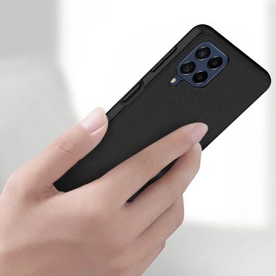 8. Nillkin Textured Case wytrzymałe wzmocnione etui z żelową ramką i nylonem na tyle Samsung Galaxy M53 5G czarny