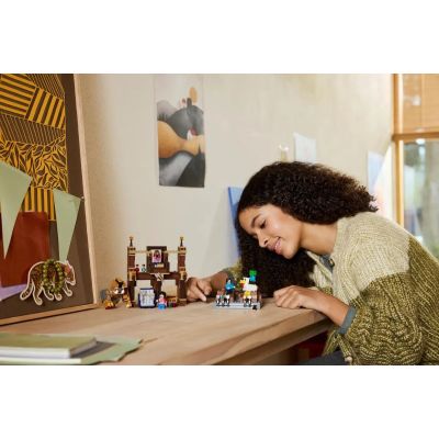 6. LEGO MINECRAFT 21272 Ring w Leśnym dworze