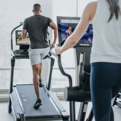 35. Bieżnia elektryczna Freemotion Incline Trainer i22.9 FMTK74819K2