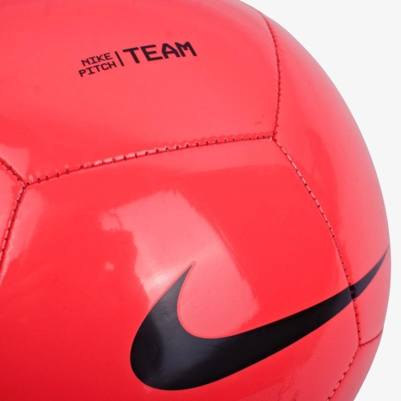 13. PIŁKA NOŻNA NIKE PITCH BRIGHT CRIMSON/BLACK R.5