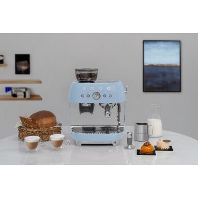 17. Smeg EGF03PBEU ekspres do kawy Ręczny Ekspres do espresso 2,4 l