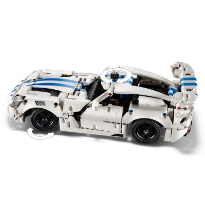 7. LEGO Technic 42234 - Samochód sportowy Dodge Viper GTS-R