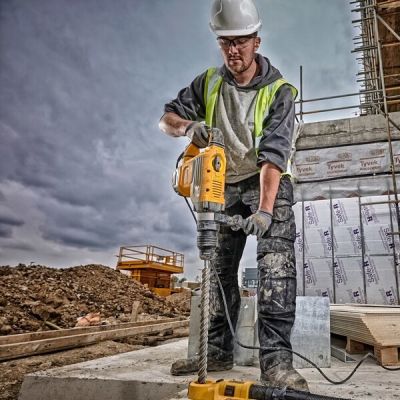3. DeWALT D25733K-QS młot udarowo-obrotowy 1600 W SDS Max