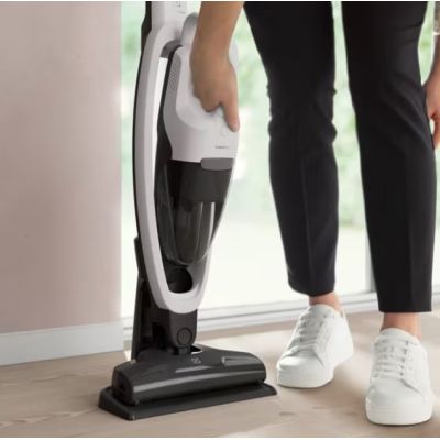 4. Odkurzacz ELECTROLUX ES31CB18SH