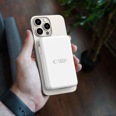 8. Powerbank Tech-Protect LifeMag PB31 z MagSafe 10000mAh 15W USB-C / USB-A / wbudowane kable USB-C / Lightning - biały