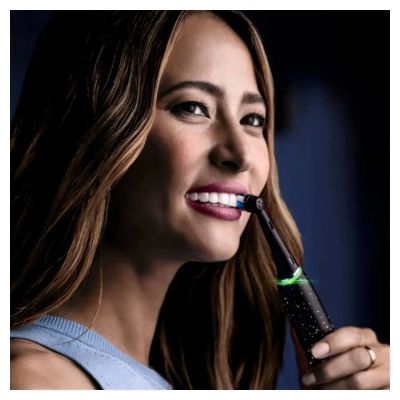 19. Szczoteczka Oral-B iO Series 10 Cosmic Black