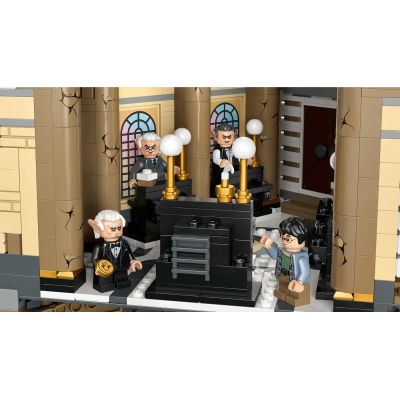 13. LEGO Harry Potter 76417 Bank Gringotta - Edycja Kolekcjonerska