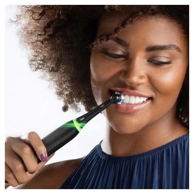 5. Szczoteczka Oral-B iO Series 5 Matt Black