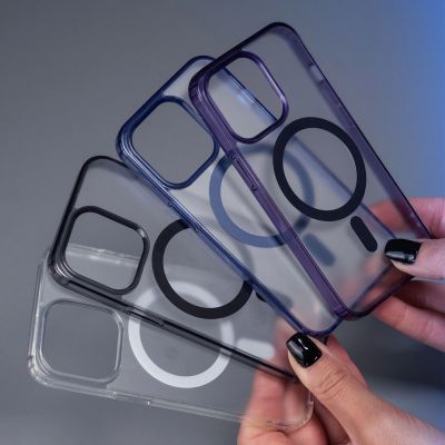 14. Etui 3mk Frosty MagCase Blue na Apple iPhone 15 - przezroczyste
