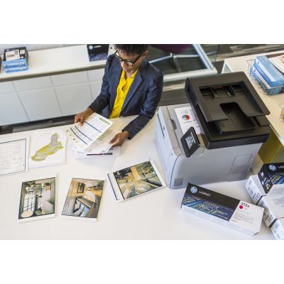 7. TONER CARTRIDGE 312A CYAN/.