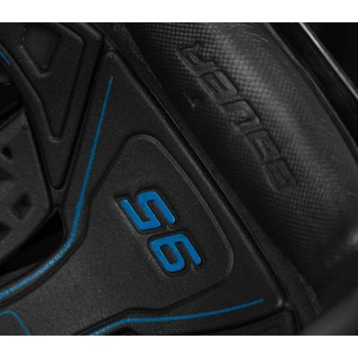 9. Kask hokejowy Bauer Re-akt 95 1052686