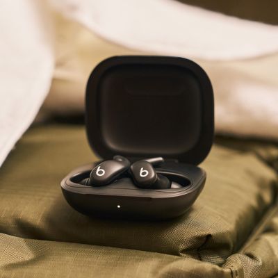 5. Słuchawki bezprzewodowe Beats Powerbeats Fit douszne (diamentowa czerń)