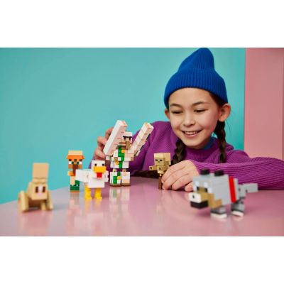 9. LEGO Minecraft 21592 - Atak kurzego jeźdźca na pustyni