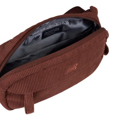 7. Saszetka, nerka New Balance Corduroy Waist Bag Rok LAB23171ROK