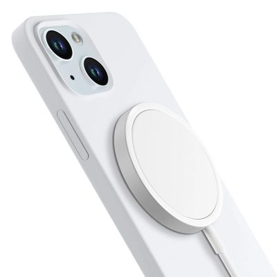 6. Etui 3mk Hardy Silicone MagCase na iPhone 15 - biało-srebrne