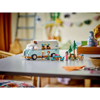 12. LEGO FRIENDS 42663 Przygoda w kamperze przyjaciół