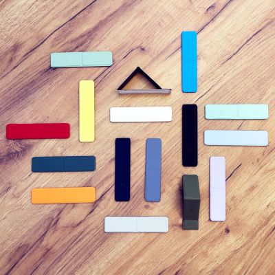 9. Wozinsky Grip Stand samoprzylepny uchwyt podstawka jasnozielony (WGS-01GG)