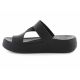 4. Japonki Crocs Getaway Platform Toe Loop W 210834-001