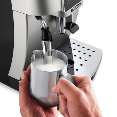 2. Ekspres do kawy DeLonghi ECAM220.31SB