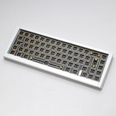 4. Ducky Outlaw 65 klawiatura Uniwersalne USB Srebrny