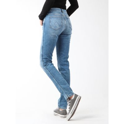 2. Jeansy Wrangler Boyfriend Best Blue W W27M9194O