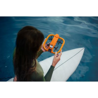 9. Dron HOVERAir AQUA Standard