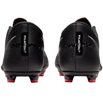 11. Buty piłkarskie Nike Phantom GT2 Club MG DA5640 001