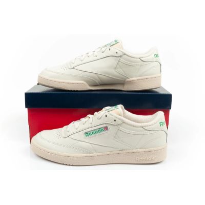 30. Buty Reebok Club Vintage M DV6434