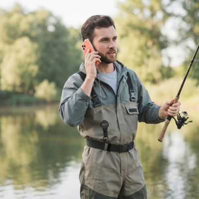 7. Uchwyt antykradzieżowy Tech-Protect UrbanLoop z chowaną linką do telefonu - czarny